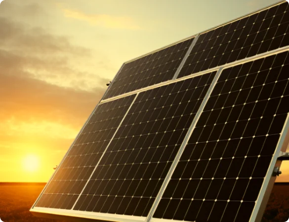 Солнечные панели на закате